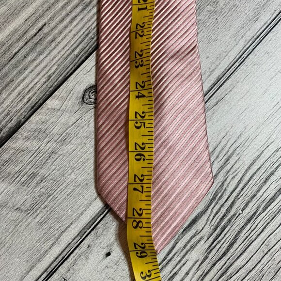 Donald J. Trump Signature Collection 100% Silk Neck Tie - Picture 6 of 6